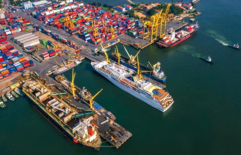 Tàu vận tải hàng hóa và du thuyền cập Cảng Đà Nẵng CDN_20215.jpeg