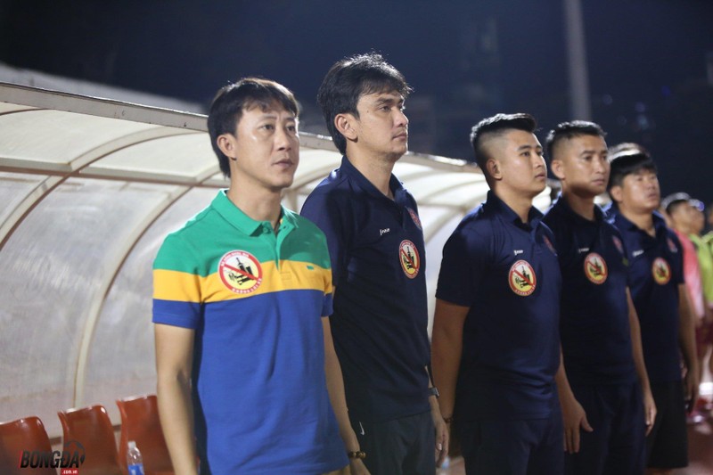 Sài Gòn là một trong những đội bóng “đa quốc tịch” nhưng lại khá đoàn kết nhờ lối cư xử đàn anh của HLV Thành Công (ảnh Bongdaso) Sài Gòn là một trong những đội bóng “đa quốc tịch” nhưng lại  khá đoàn kết nhờ lối cư xử đàn anh của HLV Thành Công (ảnh Bongdaso)