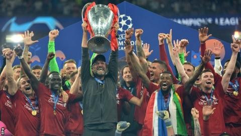 Phải đến lần thứ 3 có mặt tại trận chung kết, HLV Jurgen Klopp mới được hưởng niềm vui (ảnh CNN) Phải đến lần thứ 3 có mặt tại traanh chung kết, HLV Jurgen Klopp mới được hưởng niềm vui (ảnh CNN)