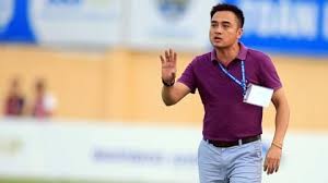 HLV Đức Thắng đang trở thành nhà cầm quân có cá tính bậc nhất sân cỏ Việt Nam. (ảnh VPF)