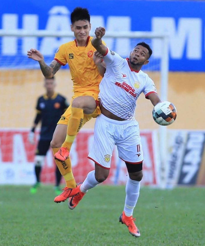 Kể có có tiền, lựa chọn được ngoại binh ưng ý là điều không hề dễ với các đội bóng lúc này (ảnh VPF) Kể có có tiền, lựa chọn được ngoại binh ưng ý là điều không hề dễ với các đội bóng lúc này (ảnh VPF)