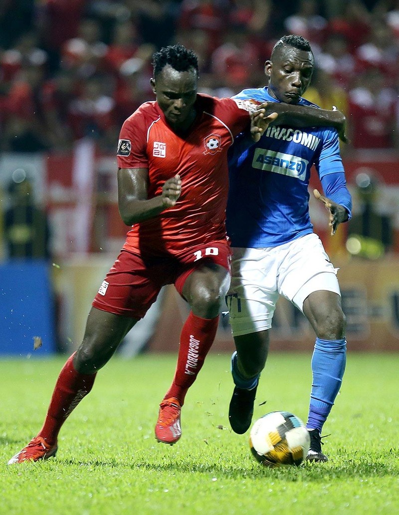 BHL Hải Phòng kỳ vọng tam giác tấn công Lynch - Mpande -A. Fagan sẽ “lấy công, bù thủ” nhưng rốt cuộc kế hoạch đã sớm bị phá sản (ảnh VPF) BHL Hải Phòng kỳ vọng tam giác tấn công Lynch - Mpande -A. Fagan sẽ “lấy công, bù thủ” nhưng rốt cuộc kế hoạch đã sớm bị phá sản (ảnh VPF)