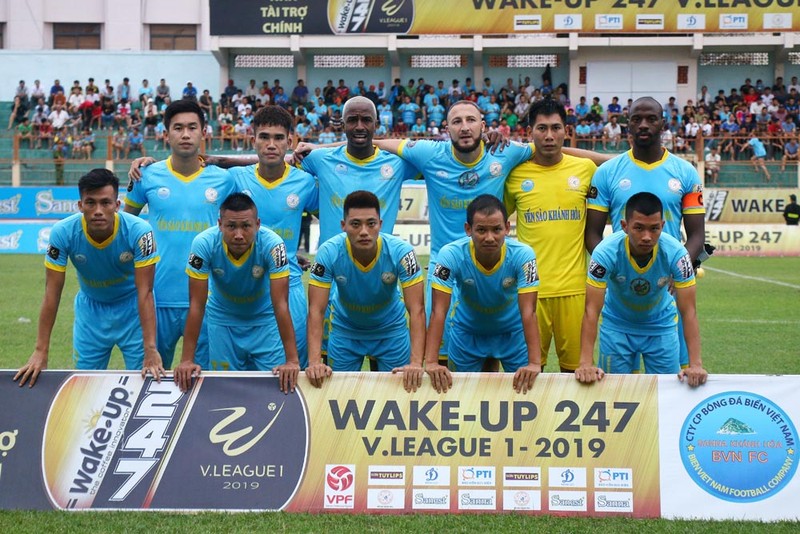 Nếu không cải thiện phong độ sân nhà thì S.Khánh Hòa sẽ khó thoát được vị trí thứ 14 BXH (ảnh VPF)