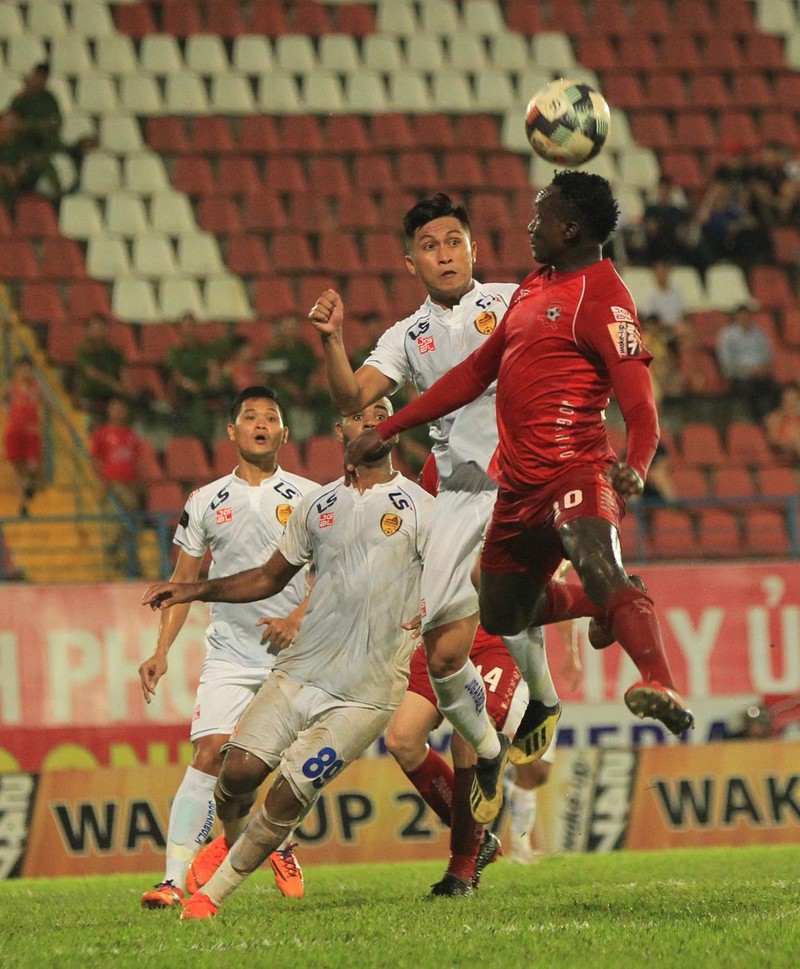 Nếu lượt vệ Hải Phòng không kiếm được 3 điểm trước khi đến sân Tam Kỳ vòng 16 thì đội bóng đất Cảng sẽ cực kỳ nguy hiểm. (ảnh VPF) 