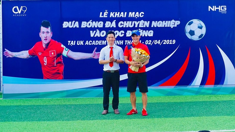 Tại CV9 Academy: “Hầu như những cái gì Thủy Tiên đồng ý thì Công Vinh đều được toàn quyền quyết định (ảnh NV cung cấp)