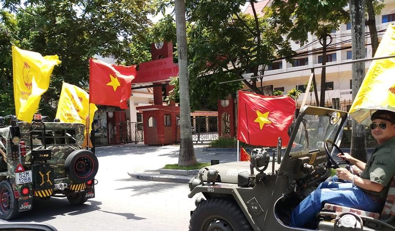 Cổ động viên xứ Thanh đi nhận phần thưởng tháng 6 và đón quà tháng 7 (ảnh Hội CĐV) Cổ động viên xứ Thanh đi nhận phần thưởng tháng 6 và đón quà tháng 7 (ảnh Hội CĐV)