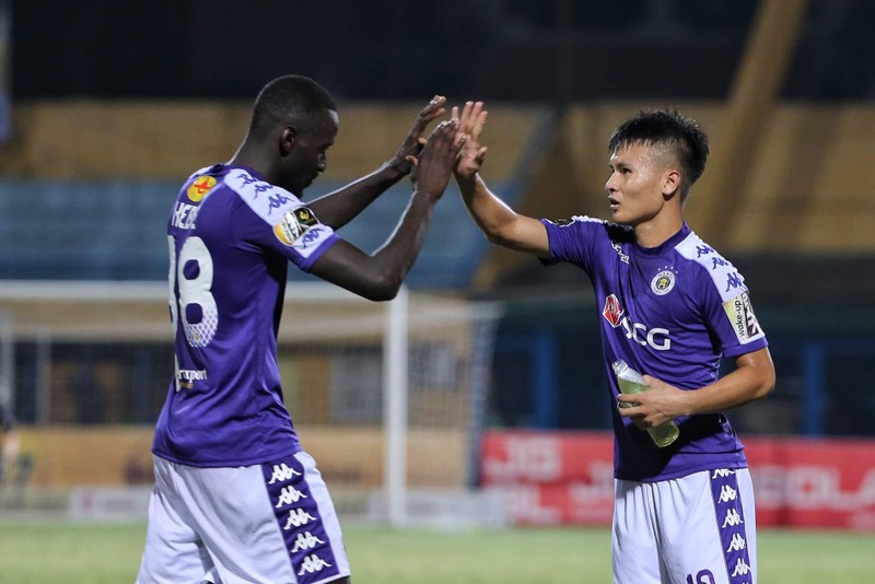 Liệu ngoại binh Papa Ibou Kébé có ghi bàn cho Hà Nội không? Ảnh CLB.