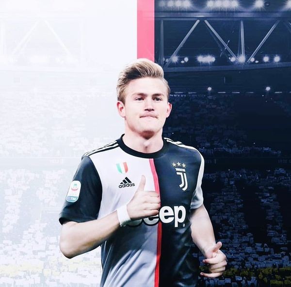 Ngôi sao Ronaldo đã thuyết phục trung vệ ĐT Hà Lan về với Juve. Ảnh CNN ngôi sao Ronaldo đã thuyết phục trung vệ ĐT Hà Lan về với Juve. Ảnh CNN