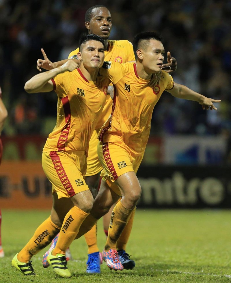 4 trận cầm quân, ông Bảo và các cầu thủ Thanh Hóa có được 7 điểm được coi là thuộc nhóm tốt nhì các đội V.League 2019 lượt về 