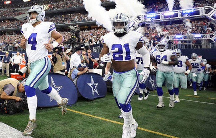 Ngôi đầu là đội bóng bầu dục Dallas Cowboys của ông chủ nổi tiếng Jerry Jones với trị giá 4 tỷ USD. Ảnh CNN. Ngôi đầu là đội bóng bầu dục Dallas Cowboys của ông chủ nổi tiếng Jerry Jones với trị giá 4 tỷ USD. Ảnh CNN.