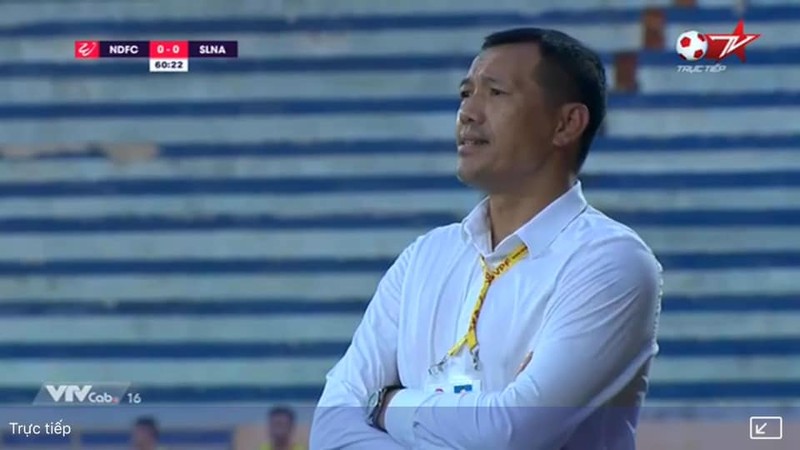 Mục tiệu tốp 3? BHL SLNA dường như đang tự trấn an mình. Ảnh CĐV.