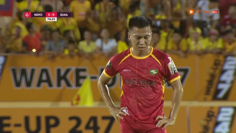 Nghịch lý bóng đá xứ Nghệ ảnh 2 Cùng với thủ môn Nguyên Mạnh thì Khắc Ngọc là cái tên nhiều đội bóng quan tâm. Ảnh SLNAFC.