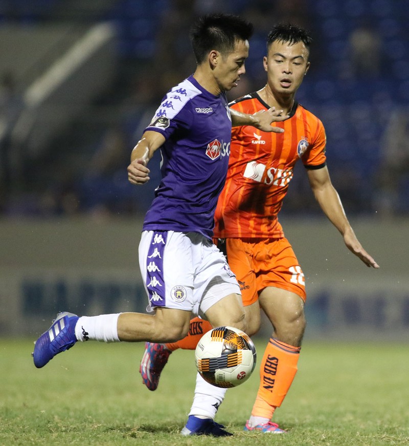 Văn Quyết đang là nhạc trưởng không thể thiếu được của HLV Chu Đình Nghiêm. Ảnh VPF. Văn Quyết đang là nhạc trưởng không thể thiếu được của HLV Chu Đình Nghiêm. Ảnh VPF.