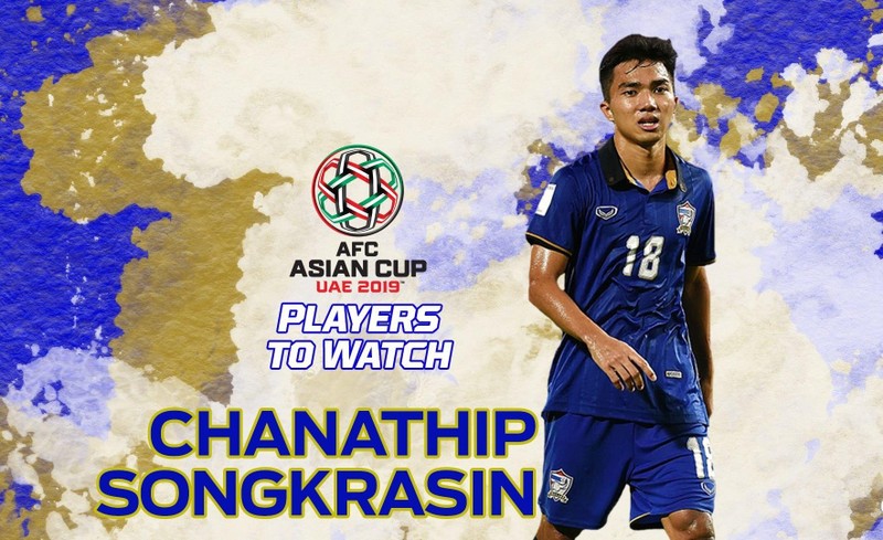 Trong đội tuyển Thái Lan thì tiền vệ cánh trái 21 tuổi Supachok Sarachat (Buriram United) chính là cầu thủ ít tuổi nhất. Ảnh FAT