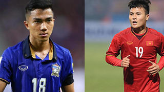 Cuộc đối đầu duyên nợ của 2 nhạc trưởng Quang Hải và Chanathip. Ảnh VietTimes.