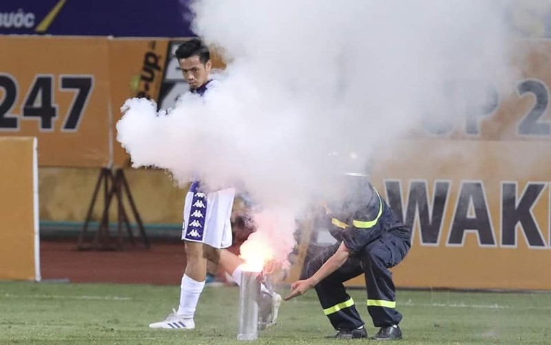 ”. Hãy cùng nhau chung tay ngăn chặn các hành động quá khích trước khi mọi chuyện quá muộn! Ảnh VietTimes.