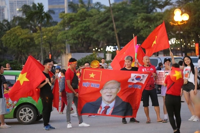 Tri ân ông Park. Ảnh AT.