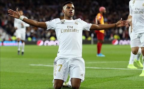 Rodrygo mới có lần đá chính thứ 4 sau khi chuyển sang Real với giá 45 triệu euro từ Santos hè này. Nhưng thần đồng bóng đá Brazil đã có 5 bàn thắng