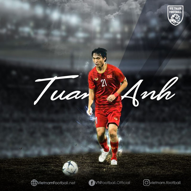 Tuấn Anh tiếp tục có trận đấu xuất sắc trong nhiệm vụ thoát pressing, phán đoán hướng bóng của đối phương, vây ráp vừa đủ để đối phương hoãn loạn trước khi tung ra những đường chuyền dài chuyển trạng thái phòng ngự sang tấn công. Ảnh VF