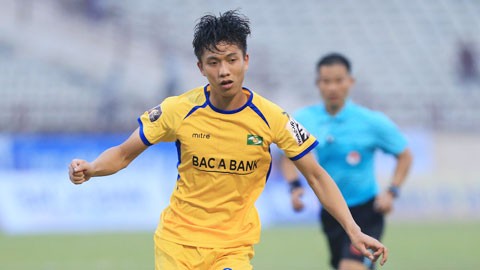 Văn Đức còn 2 năm hợp đồng ở sân Vinh được cho là trụ cột của SLNA mùa giải V.League 2020 cùng với Xuân Mạnh, Tuấn Tài, Văn Khánh. Ảnh SLFC Văn Đức còn 2 năm hợp đồng ở sân Vinh được cho là trụ cột của SLNA mùa giải V.League 2020 cùng với Xuân Mạnh, Tuấn Tài, Văn Khánh. Ảnh SLFC