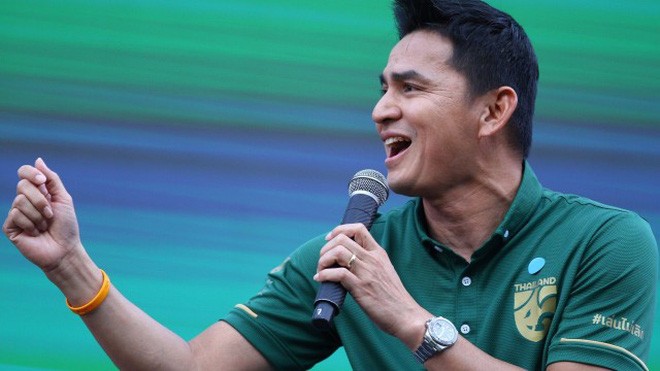 Kiatisak Senamuang được bầu chọn HLV hay nhất của bóng đá Đông Nam Á trong thập kỷ vừa qua . Ảnh: Inter Football - FA Thailand Kiatisak Senamuang mới là HLV hay nhất của bóng đá Đông Nam Á trong thập kỷ vừa qua . Ảnh: Inter Football - FA Thailand