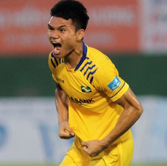 Xuân Mạnh sẽ là trụ cột của SLNA mùa tới. Ảnh SLNAFC