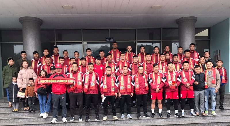 Mùng 5 Tết đội bóng Núi Hồng đã lao vào tập luyện. Ảnh CLB