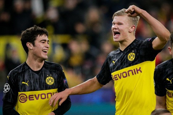 5 trận đấu, 305 phút trên sân, Haaland đã có 8 bàn tại Bundesliga. Ảnh Dortmund