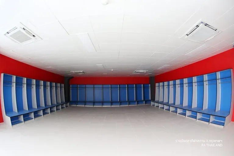 Phòng thay đồ của SVĐ Rajamangala. Ảnh CLB Phòng thay đồ của SVĐ Rajamangala. Ảnh CLB