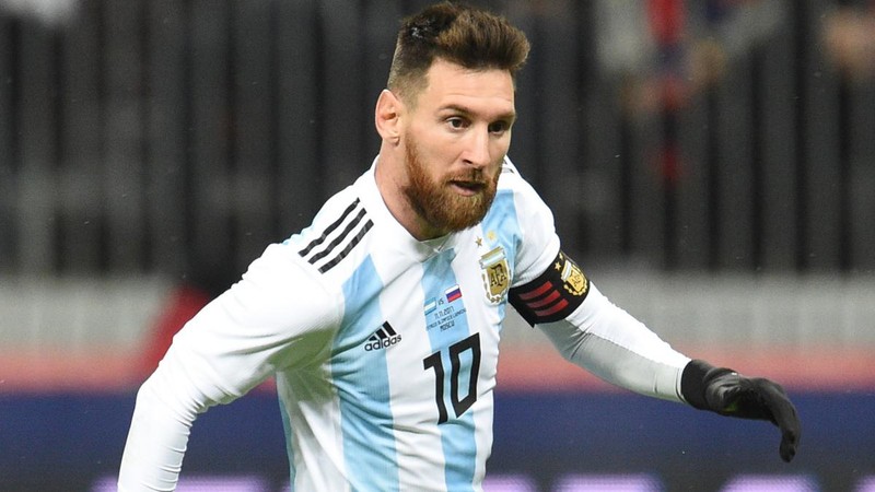 Messi đã vượt qua "Vua Sư tử" Gabriel Batistuta (56 bàn, 78 trận) để trở thành cây săn bàn vĩ đại nhất ĐT Argentina với 70 pha lập công sau 138 lần khoác áo "Các vũ công Tango". Ảnh AP Messi đã vượt qua "Vua Sư tử" Gabriel Batistuta (56 bàn, 78 trận) để trở thành cây săn bàn vĩ đại nhất ĐT Argentina với 70 pha lập công sau 138 lần khoác áo "Các vũ công Tango". Ảnh AP