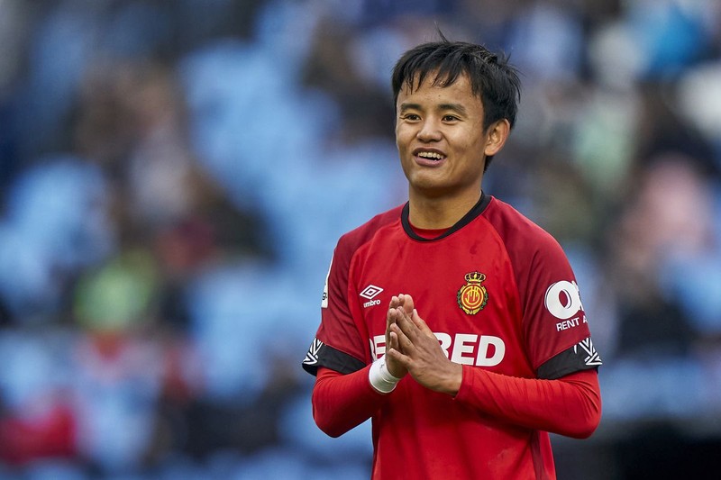 Khi được lắp vào vị trí tiền vệ phải Real Mallorca trong đội hình chiến thuật 4-2-3-1 cầu thủ số 26 này đã phát huy tác dụng. Cầu thủ này đã có 3 bàn thắng và 3 kiến tạo sau 24 lần ra sân đều đậm dấu ấn cá nhân. Ảnh CLB Khi được lắp vào vị trí tiền vệ phải Real Mallorca trong đội hình chiến thuật 4-2-3-1 cầu thủ số 26 này đã phát huy tác dụng. Cầu thủ này đã có 3 bàn thắng và 3 kiến tạo sau 24 lần ra sân đều đậm dấu ấn cá nhân. Ảnh CLB