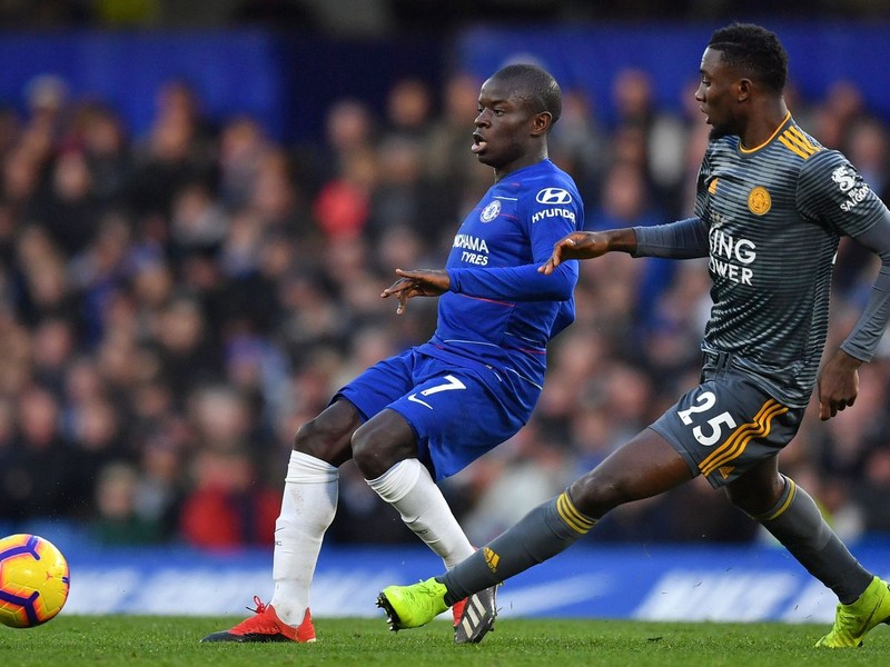 HLV F.Lampard đang chủ trương trẻ hóa đội hình, với tuổi 29 nên Kante không nằm trong kế hoạch lâu dài của ông. Ảnh CLB Chelsea HLV F.Lampard đang chủ trương trẻ hóa đội hình, với tuổi 29 nên Kante không nằm trong kế hoạch lâu dài của ông. Ảnh CLB Chelsea