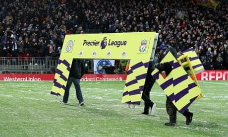 Theo kế hoạch Premier League sẽ trở lại vào ngày 12 tháng 6 tới sau 3 tháng phải nghỉ vì lý do đại dịch Covid-19. Ảnh CNN Theo kế hoạch Premier League sẽ trở lại vào ngày 12 tháng 6 tới sau 3 tháng phải nghỉ vì lý do đại dịch Covid-19. Ảnh CNN