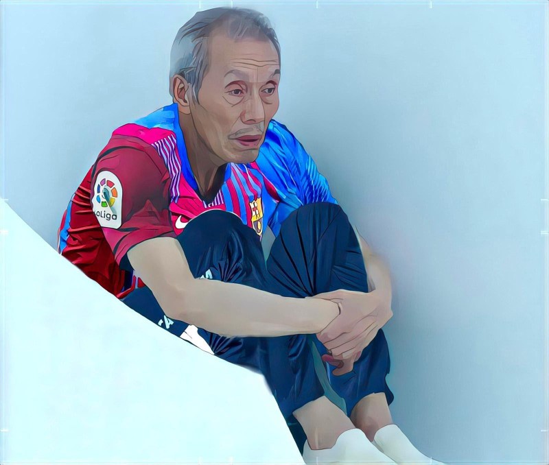 Ảnh chế nỗi đau của cổ động viên Barca dựa theo nhân vật trong phim Squid Game. Ảnh Barca. Ảnh chế nỗi đau của cổ động viên Barca dựa theo nhân vật trong phim Squid Game. Ảnh Barca.