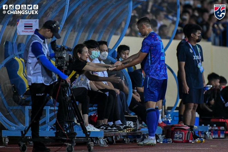 Hình ảnh quen thuộc suốt 1 thập kỷ qua của bóng đá Thái Lan. Ảnh FAT Hình ảnh quen thuộc suốt 1 thập kỷ qua của bóng đá Thái Lan. Ảnh FAT