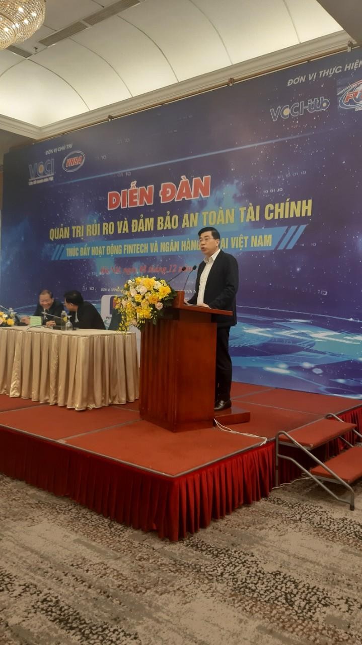 Ông Trần Minh Tuấn phát biểu tại diễn đàn Ông Trần Minh Tuấn phát biểu tại diễn đàn