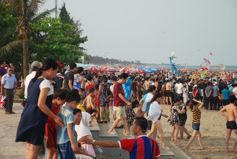 Hè về trên bãi biển Sầm Sơn Hè về trên bãi biển Sầm Sơn