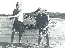 Chủ tịch Hồ Chí Minh về thăm và kéo lưới cùng ngư dân Sầm Sơn tháng 7.1960 Chủ tịch Hồ Chí Minh về thăm và kéo lưới cùng ngư dân Sầm Sơn tháng 7.1960