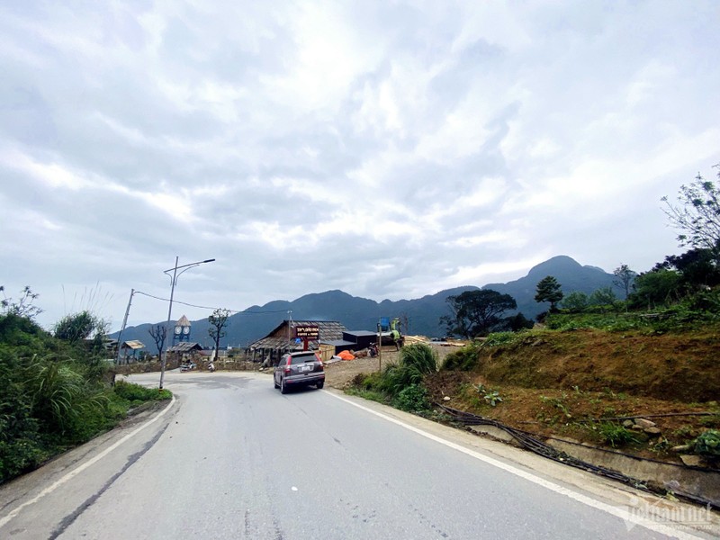 Ô đất nằm ở vị trí rìa thị trấn Tam Đảo đang có giá khoảng 50 triệu đồng/m2. Ảnh: Xuân Thạch TD3.jpg