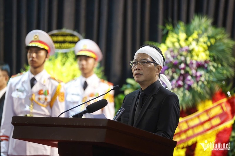 Ông Trần Tuấn Anh, con trai nguyên Chủ tịch nước Trần Đức Lương, phát biểu cảm tạ w-tran-tuan-anh-32068.jpg