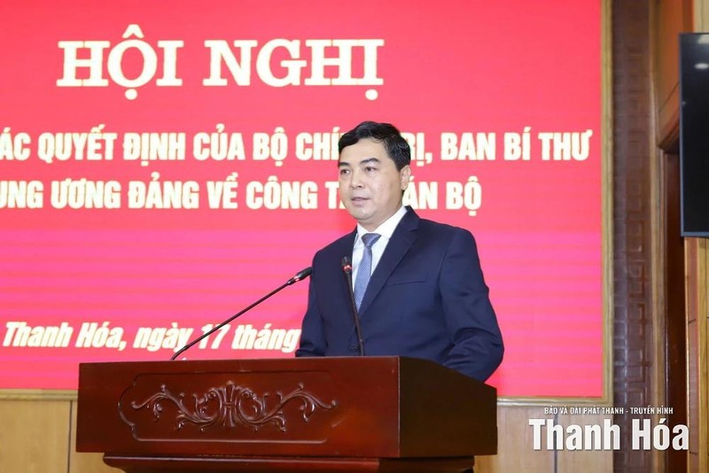 Ông Nguyễn Hoài Anh phá biểu nhận nhiệm vụ. Ảnh: Báo Thanh Hóa. 11997.jpg