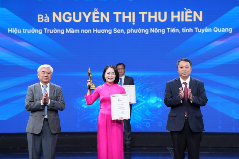 Cô giáo Nguyễn Thị Thu Hiền, Hiệu trưởng Trường Mầm non Hương Sen (tỉnh Tuyên Quang), là một trong ba cá nhân được vinh danh cá nhân trong giải VDA 2025. CG Hiền.JPG