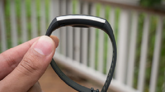 Trên tay đồng hồ thông minh Huawei Band 2 Pro ảnh 2 Trên tay đồng hồ thông minh Huawei Band 2 Pro ảnh 2