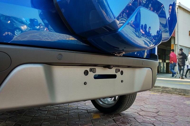 Camera lùi, cảm biến trước/sau sẽ là trang bị triêu chuẩn trên phiên bản cao cấp nhất