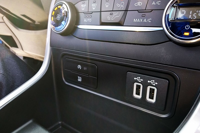 Ford bán EcoSport 2018 với giá 699 triệu, bạn có mua không? ảnh 14