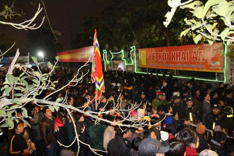 7 lễ hội tâm linh ngay gần Hà Nội không thể bỏ qua trong dịp Tết Nguyên đán ảnh 14