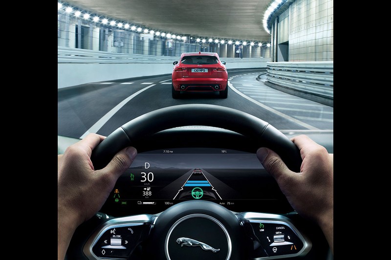 Jaguar I-PACE 2019: Quyết đấu đầu với đối thủ Tesla  ảnh 24