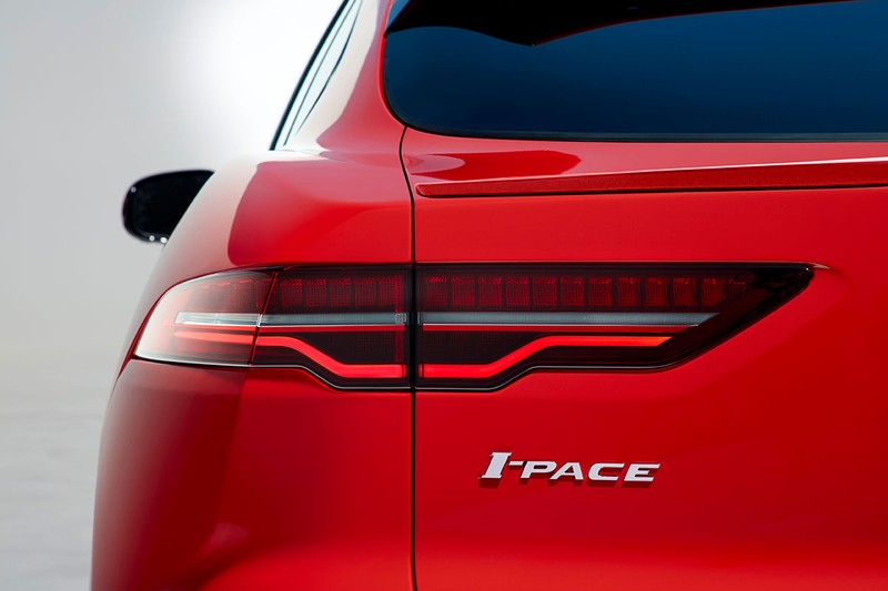Jaguar I-PACE 2019: Quyết đấu đầu với đối thủ Tesla  ảnh 15