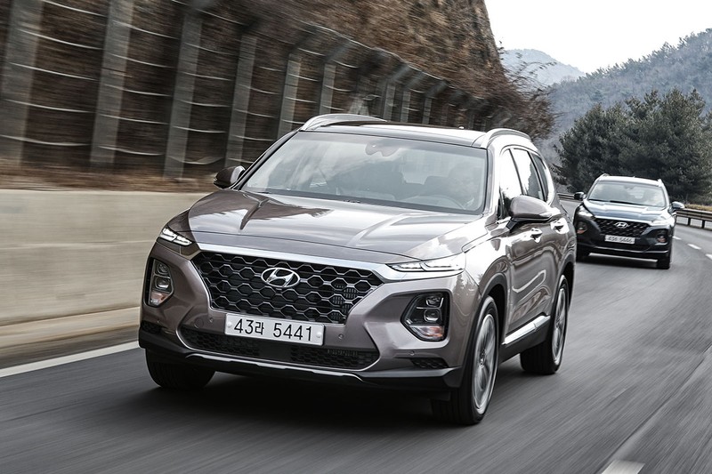 Hyundai Santa Fe 2019 sẽ được bán ra thị trường vào mùa hè năm nay (Ảnh: Hyundai)