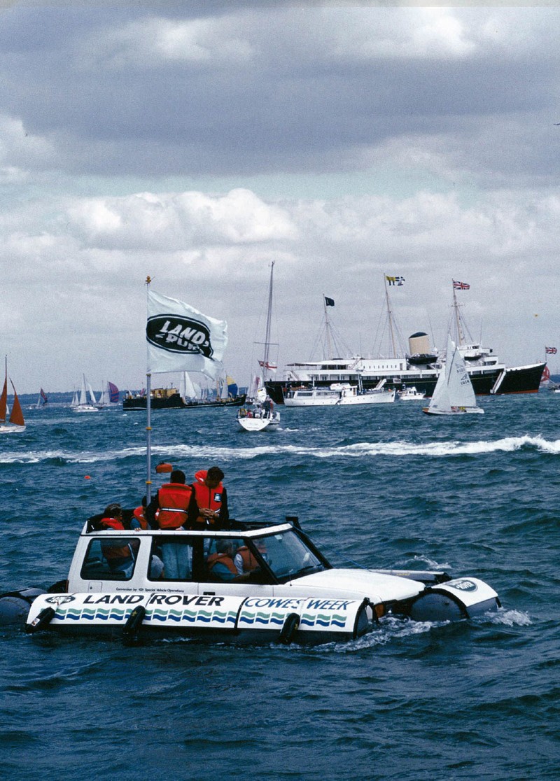 Nhìn lại 70 năm lịch sử của Land Rover qua từng tấm hình ảnh 4